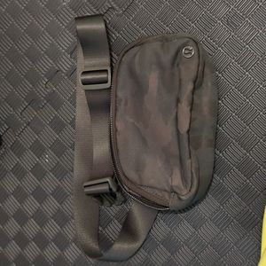 Camo lulu lemon belt bag